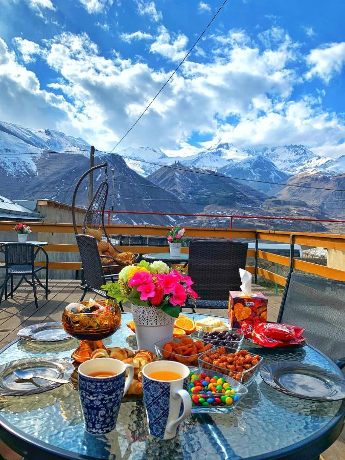 Hotel Elia Kazbegi Bagian luar foto