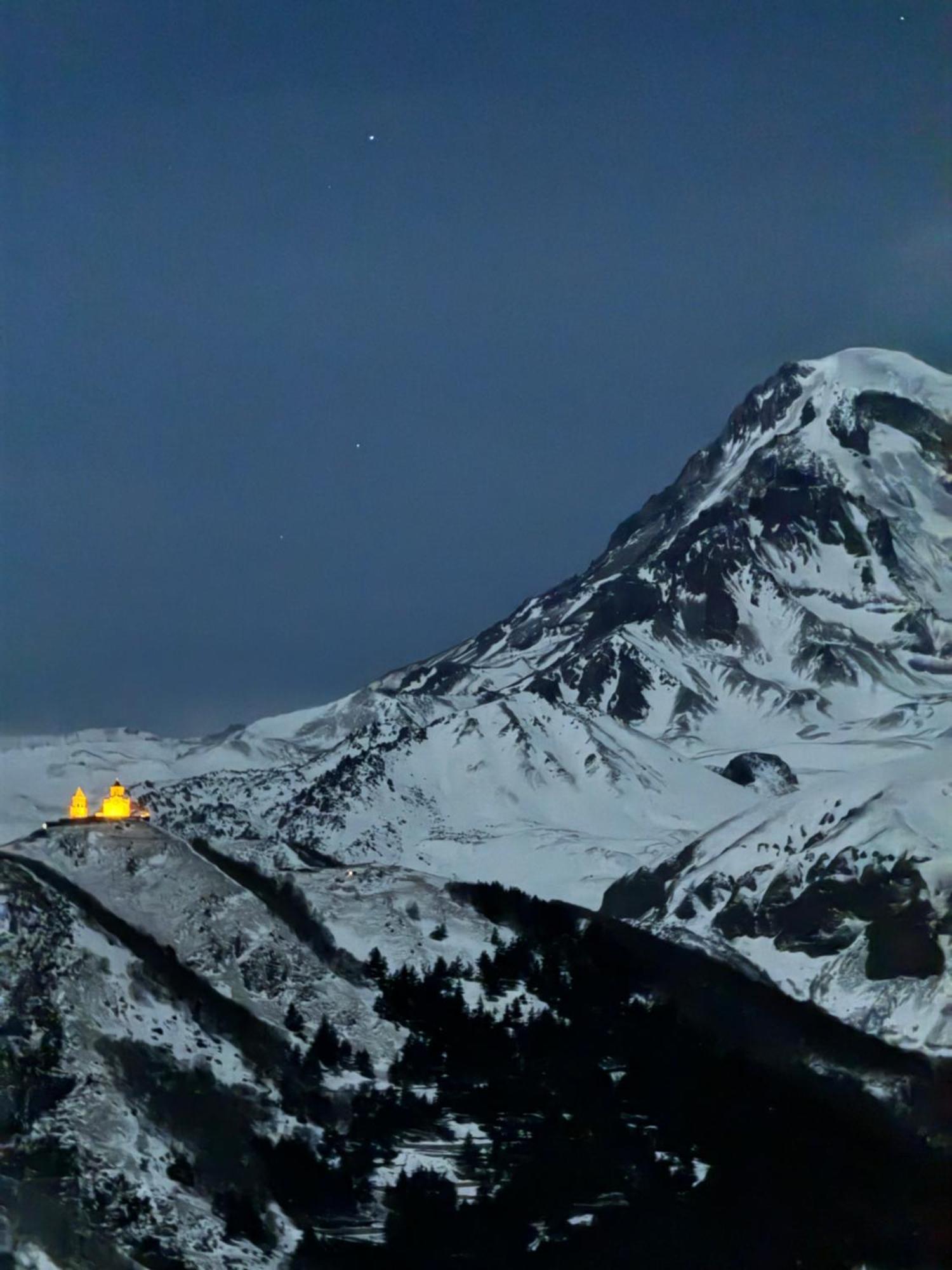 Hotel Elia Kazbegi Bagian luar foto