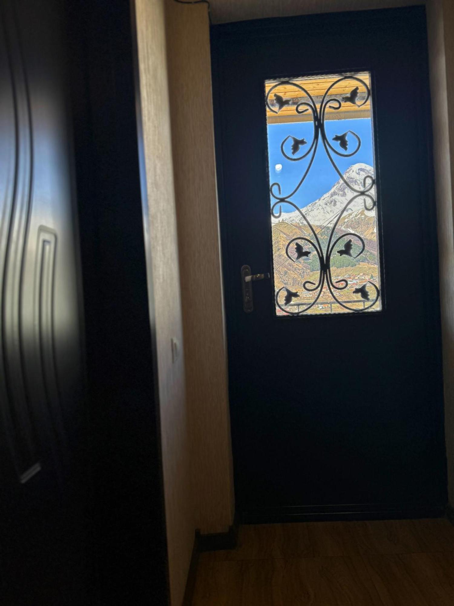 Hotel Elia Kazbegi Bagian luar foto